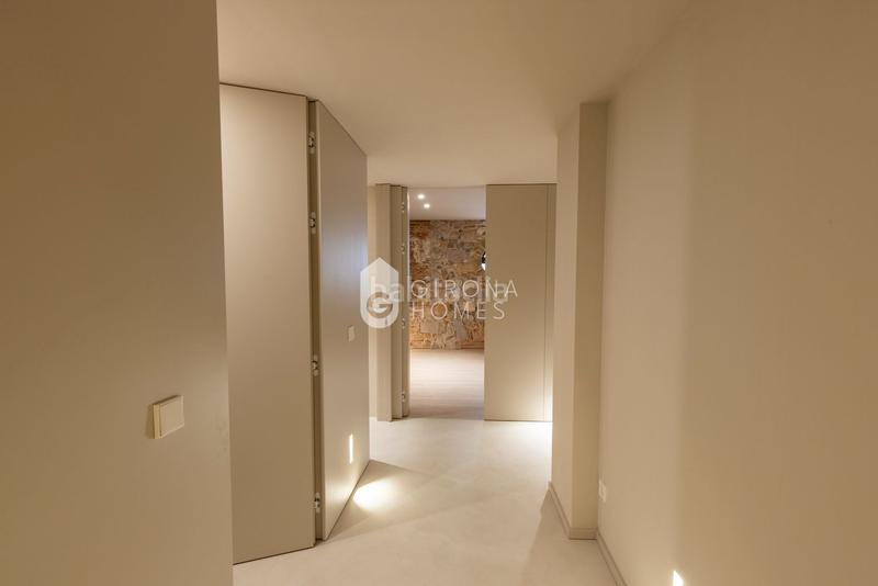 Foto 7975bf4e-f671-4d94-b5db-e3de2afca584. Dúplex a Centre-Barri Vell Girona