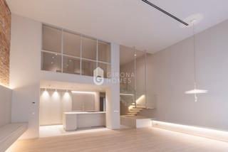 Dúplex a Centre-Barri Vell. Espectacular piso situado en pleno centro histórico de girona, e