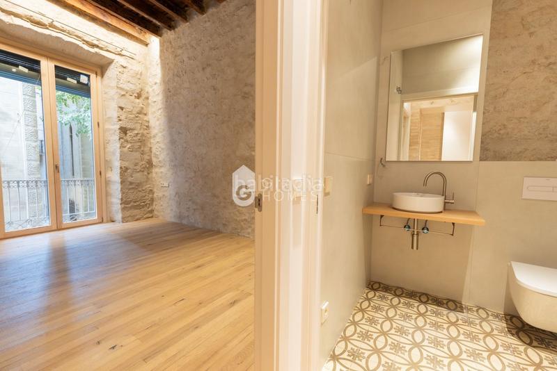 Foto 55481038-2ab9-490f-9bf4-4c395bf0ce95. Affitto appartamento con riscaldamento in Centre-Barri Vell Girona