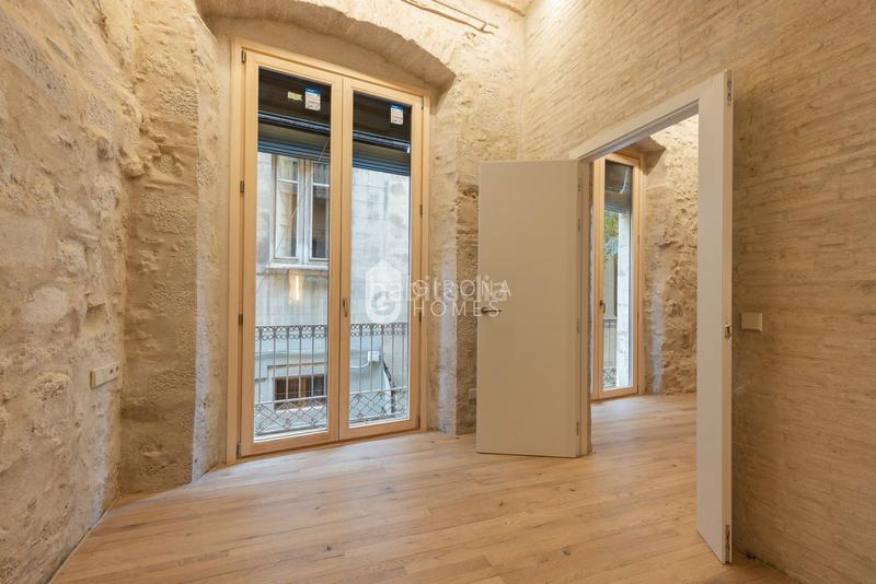 Foto 043e3e19-d49e-4bf2-aa26-4712b0bb1daf. Rent flat with heating in Centre-Barri Vell Girona