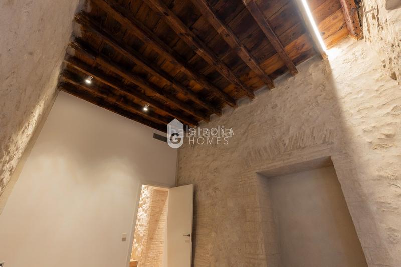 Foto 601afb7f-5650-4797-a69f-85cfd347f2b8. Rent flat with heating in Centre-Barri Vell Girona