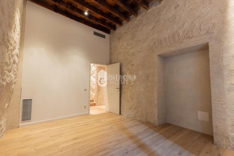 Foto 7a8e1034-28f8-42ef-a00e-da79307b55d3. Rent flat with heating in Centre-Barri Vell Girona