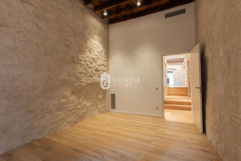 Foto 7f73a18c-392d-4f36-9a7a-69f070e224ec. Rent flat with heating in Centre-Barri Vell Girona