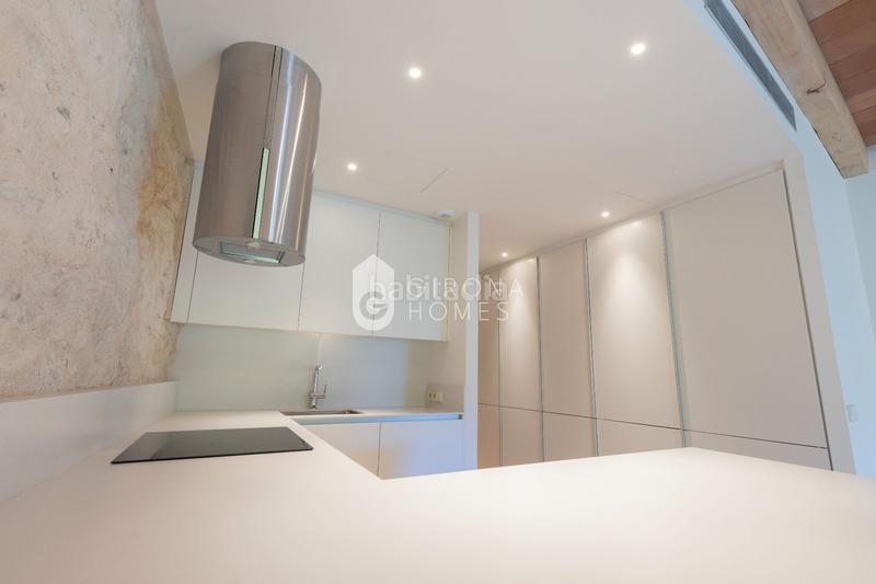 Foto 39797c81-5958-4e6e-b4f8-eaacab4b2184. Lloguer àtic amb calefacció a Centre-Barri Vell Girona