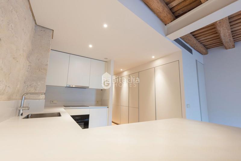 Foto 8fae3f1f-e44d-447a-9948-79f787cb55f2. Miete dachwohnung mit heizung in Centre-Barri Vell Girona