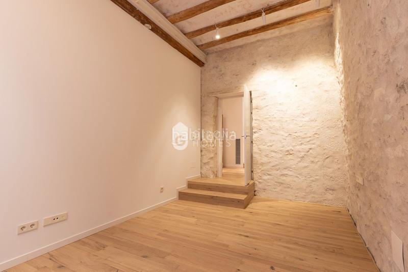 Foto f76f9698-b111-4762-8b43-7e123f0a67ff. Miete dachwohnung mit heizung in Centre-Barri Vell Girona