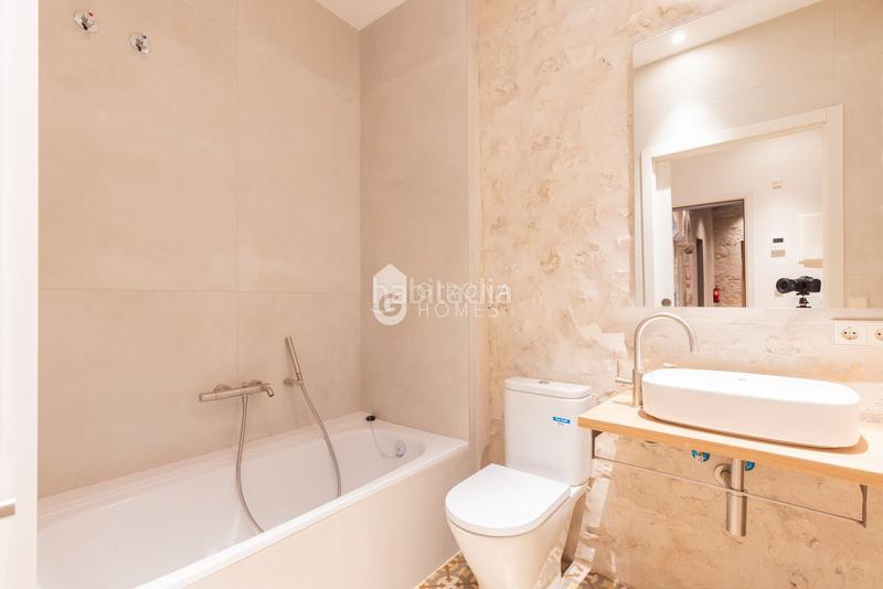 Foto fc70a6d9-e01e-443b-8c4c-93229aeb3c03. Miete dachwohnung mit heizung in Centre-Barri Vell Girona