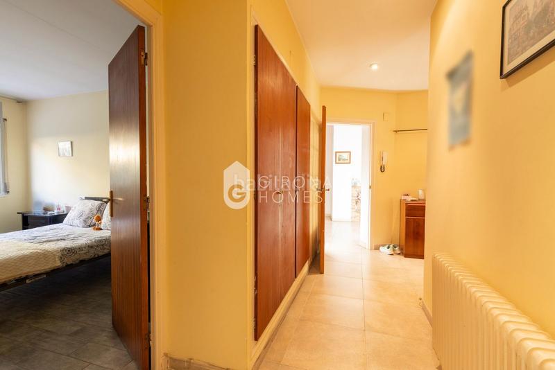 Foto 03fb441e-502c-40f3-9f59-c1553d669281. Casa amb calefacció a Carme - Vistalegre Girona