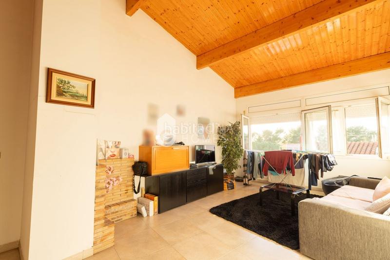 Foto 057b03b7-9eb9-435a-80b2-c7993b295881. Casa amb calefacció a Carme - Vistalegre Girona