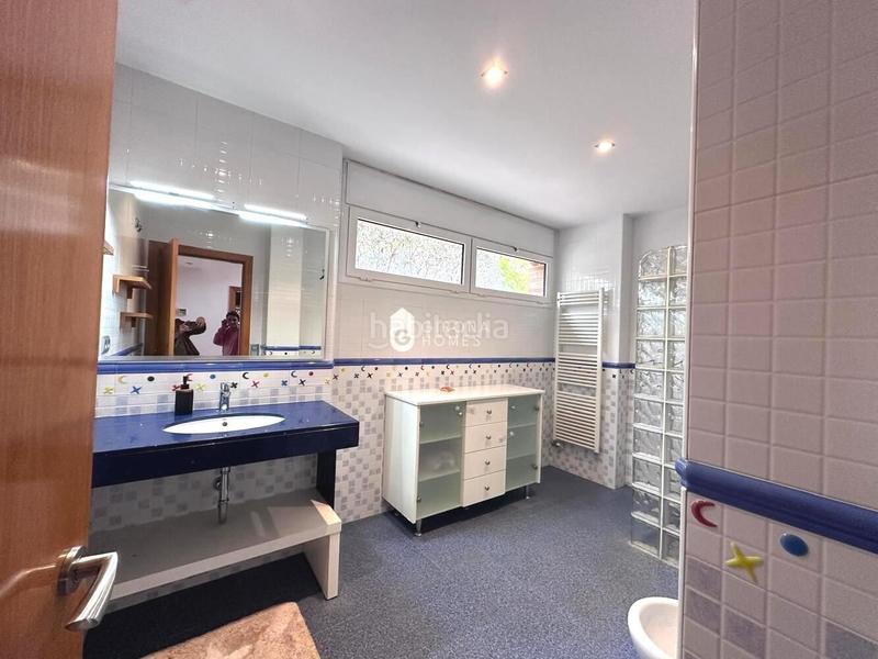 Foto 0bb905a6-279b-458a-8b2d-9a8b64f0f115. Lloguer casa a Montilivi Girona