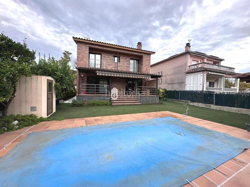 Foto 9d6d5fb0-49e4-4527-8eca-4bc76de686a7. Lloguer casa a Montilivi Girona