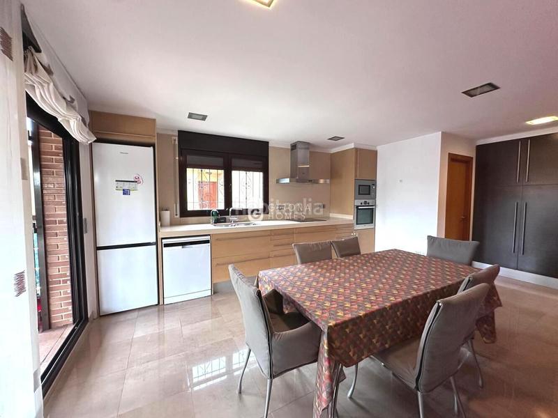 Foto afb8ac92-3ab1-4807-be9d-b8e2ff79a9b4. Lloguer casa a Montilivi Girona