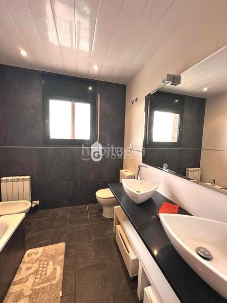 Foto 76f9bc77-6c98-4cbf-8087-9cc647ab1b5c. Rent house in Montilivi Girona