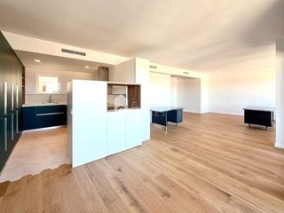 Rent Apartment in Eixample Nord. Exclusivo piso con terraza y exclusivas vistas   a estrenar
