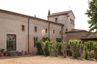 Bauernhof in Cervià de Ter. Majestuosa casa señorial con historia, arte y oportunidades únic