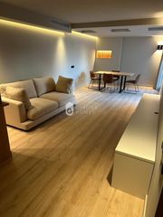 Alquiler Apartamento en Montilivi. Magnífico apartamento reformado de 2 dormitorios con terraza en