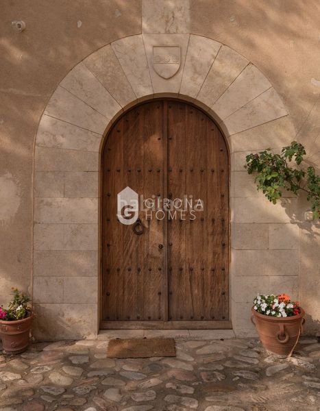 Foto a4bf5469-5f21-49e4-804f-1c8824e9b5be. Xalet amb piscina a Cervià de Ter
