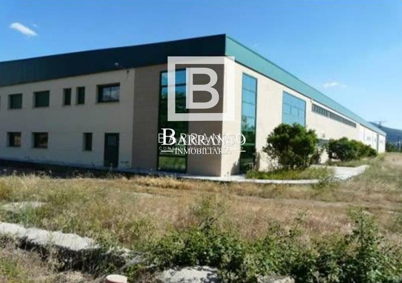 Foto 0c7db41b-58c7-4d0c-8abb-0322bb4b977a. Nau industrial a Hervás