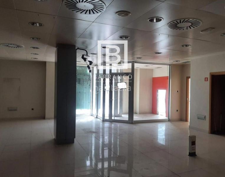 Foto 014fe70a-a585-42f3-979b-a0668338bcff. Local comercial local en Centro Estepona