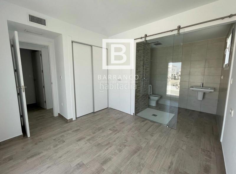 Foto 9e259a66-f3de-4685-8b0b-a67b287f694e. Xalet amb aparcament piscina a Monte y Mar Santa Pola