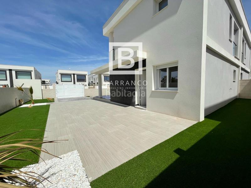 Foto b0318b34-ae20-4fb3-8ea1-978bf59c92f0. Xalet amb aparcament piscina a Monte y Mar Santa Pola