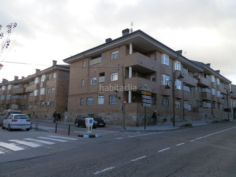 Foto 557a9edc-74b5-4480-af8b-16915be773a0. Affitto posto auto in calle comercio 12 in Casa Amarilla Galapagar