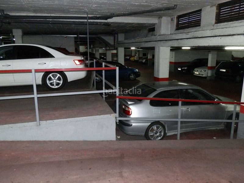 Foto f12971f2-8feb-4d22-97f8-776b549ad518. Affitto posto auto in calle comercio 12 in Casa Amarilla Galapagar
