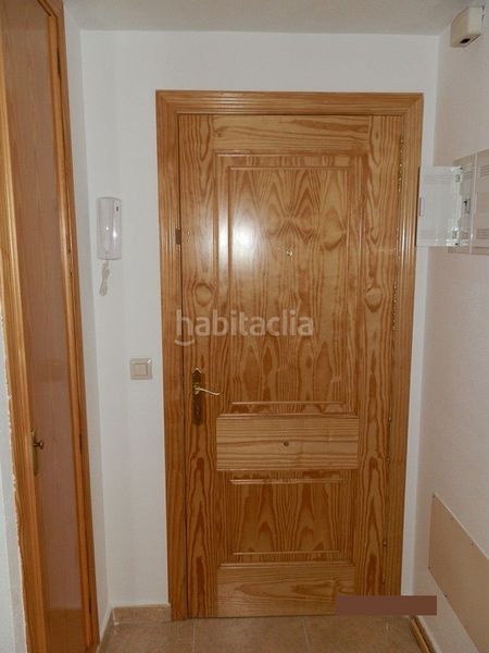 Foto 1db39492-b81c-4776-ab3e-e3b815a5bd66. Rent flat in calle comercio 12 in Casa Amarilla Galapagar