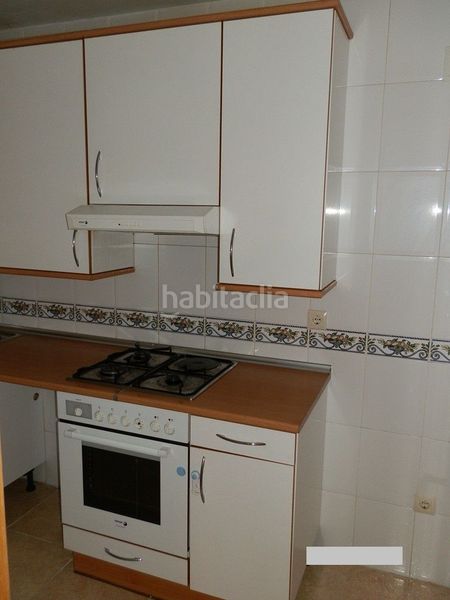 Foto bca09065-d046-4f08-8d3c-98c472ff9759. Rent flat in calle comercio 12 in Casa Amarilla Galapagar