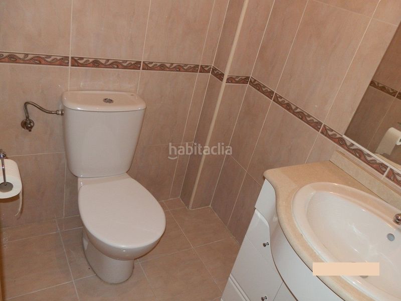 Foto cb922971-ae63-4b07-9431-f13fe53063f6. Rent flat in calle comercio 12 in Casa Amarilla Galapagar