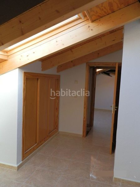 Foto db41d116-d9ef-4216-b123-93c97bbf5c9d. Rent flat in calle comercio 12 in Casa Amarilla Galapagar