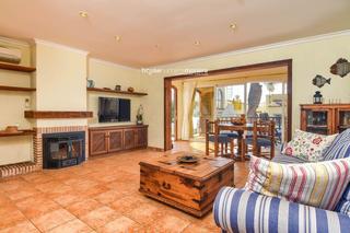Rent House in Paichi