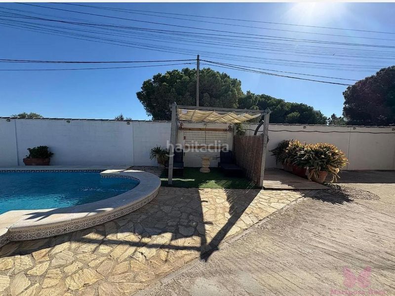 Foto 3b9778fd-37f1-4bf8-a829-fe7f0ceca62c. Xalet amb calefacció aparcament piscina a Las Lagunas - Campano Chiclana de la Frontera