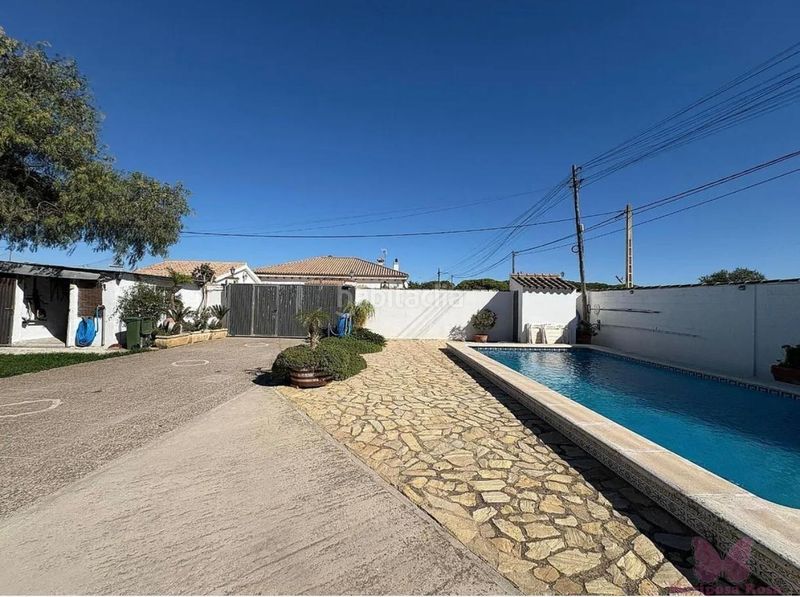 Foto 43422209-387e-4483-8f44-59e256a6fe21. Xalet amb calefacció aparcament piscina a Las Lagunas - Campano Chiclana de la Frontera