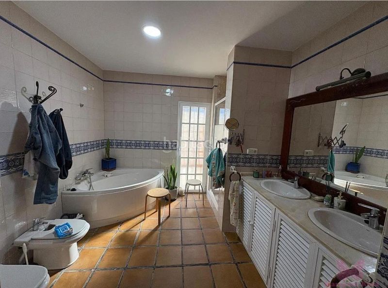 Foto 7f8ade87-9f61-4109-ab09-1db936853990. Xalet amb calefacció aparcament piscina a Las Lagunas - Campano Chiclana de la Frontera