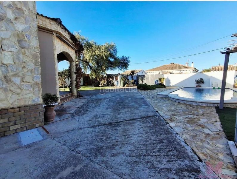 Foto 8e72bd85-b254-471b-ab08-65da2a8880cb. Xalet amb calefacció aparcament piscina a Las Lagunas - Campano Chiclana de la Frontera