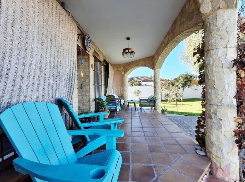 Foto ebadde2a-8c9c-4d46-8658-cc90a794c349. Xalet amb calefacció aparcament piscina a Las Lagunas - Campano Chiclana de la Frontera