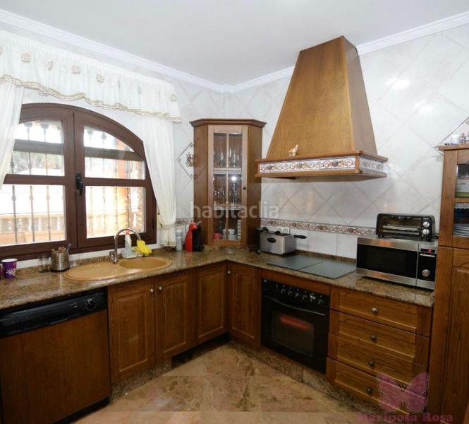 Foto 67a35236-41fd-41b3-8228-45374483b0ad. Chalet with parking pool in La Barrosa Chiclana de la Frontera