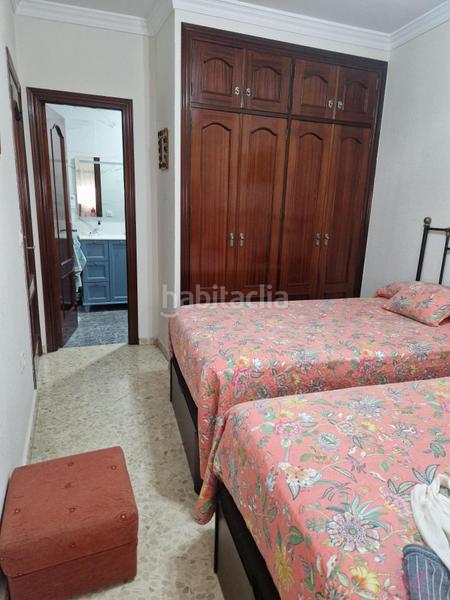 Foto 861060d3-2d3a-4b18-98bf-939177f712b5. House with parking in Núcleo urbano Chiclana de la Frontera