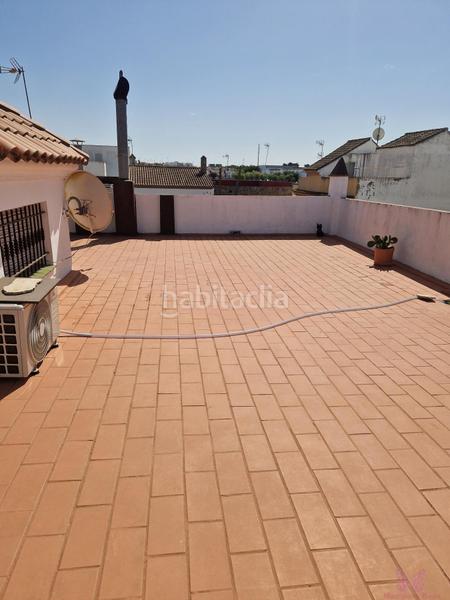 Foto d74d7363-da6e-4ffd-95cc-6392de04b75c. House with parking in Núcleo urbano Chiclana de la Frontera