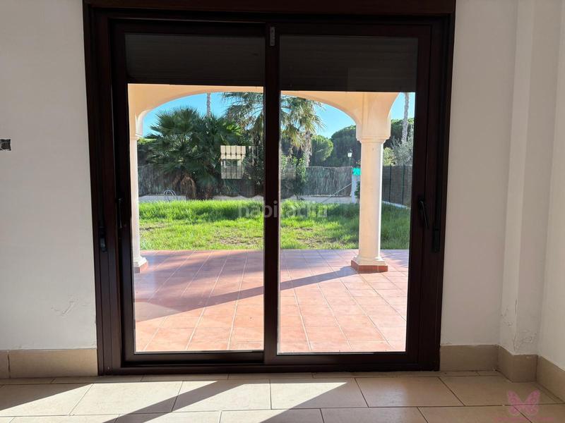 Foto 39715ff0-ee3c-45c6-84c4-97a481cba980. Chalet mit pool in Novo Sancti Petri Chiclana de la Frontera