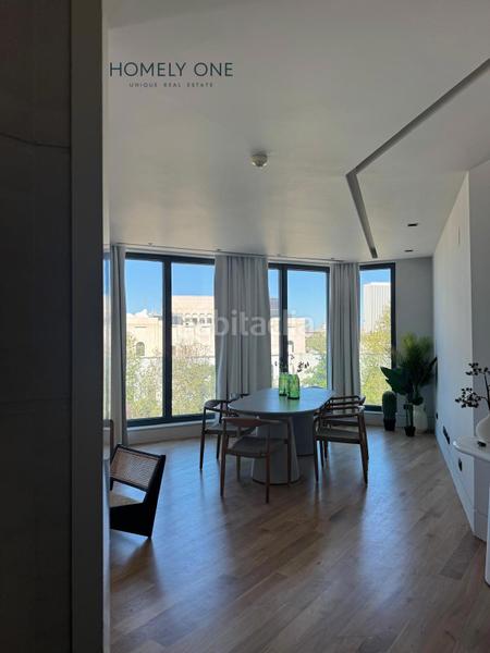 Foto 19fa14ac-10cb-48e7-9cbb-eaa5453f73fd. Alquiler piso precioso apartamento con enormes ventanales y dos plazas de garaje en El Viso en Madrid
