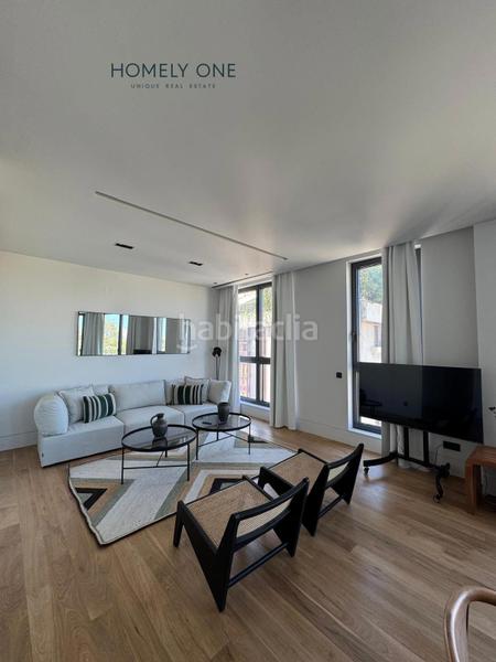 Foto b54440a6-0186-406b-8bf6-5272bf659d67. Alquiler piso precioso apartamento con enormes ventanales y dos plazas de garaje en El Viso en Madrid