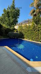 Xalet  Bellatrix. Precioso chalet con jardn, piscina privada y ascensor