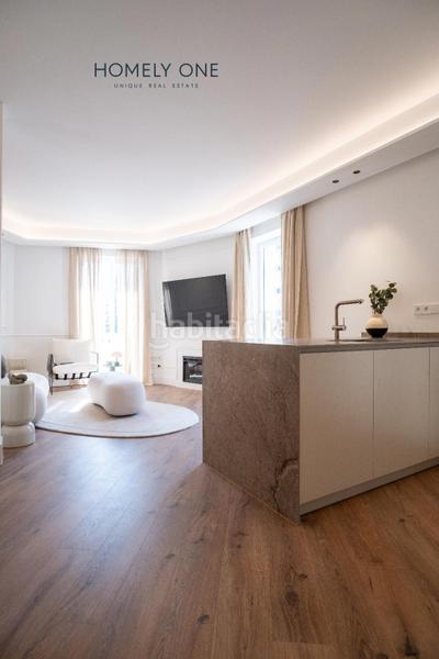 Foto 45ef78d4-ae4f-403e-96f0-c024e4acc966. Piso maravillosa vivienda totalmente exterior con 12 huecos a la calle en Madrid