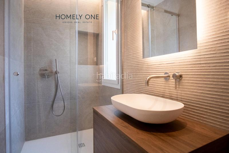 Foto 50577b30-82ca-4907-b912-408bfaa571f2. Piso maravillosa vivienda totalmente exterior con 12 huecos a la calle en Madrid