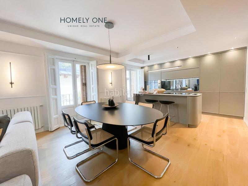 Foto 46be5de2-c2f8-4003-b853-ff2b6a14a53b. Alquiler piso residencia de lujo con 8 balcones y acabados exclusivos en el barrio de justicia en Madrid