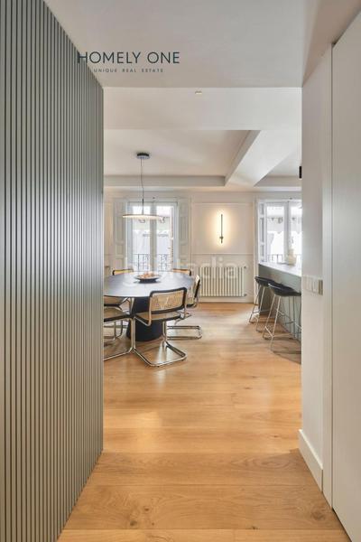 Foto 4cf6408c-eade-4dd7-b4e8-76b1cc6ec6b5. Alquiler piso residencia de lujo con 8 balcones y acabados exclusivos en el barrio de justicia en Madrid