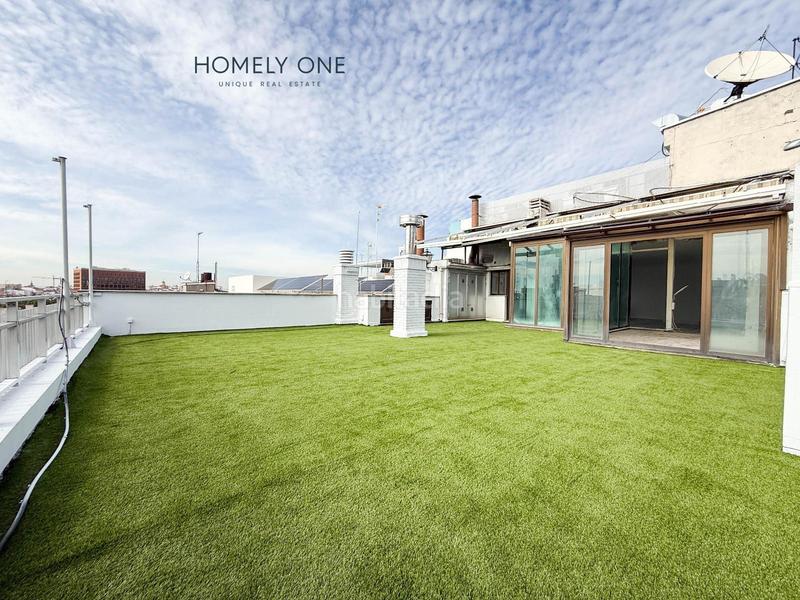 Foto 6cecb846-ee51-4fed-821c-7770d432f642. Àtic amb calefacció aparcament a Jerónimos Madrid