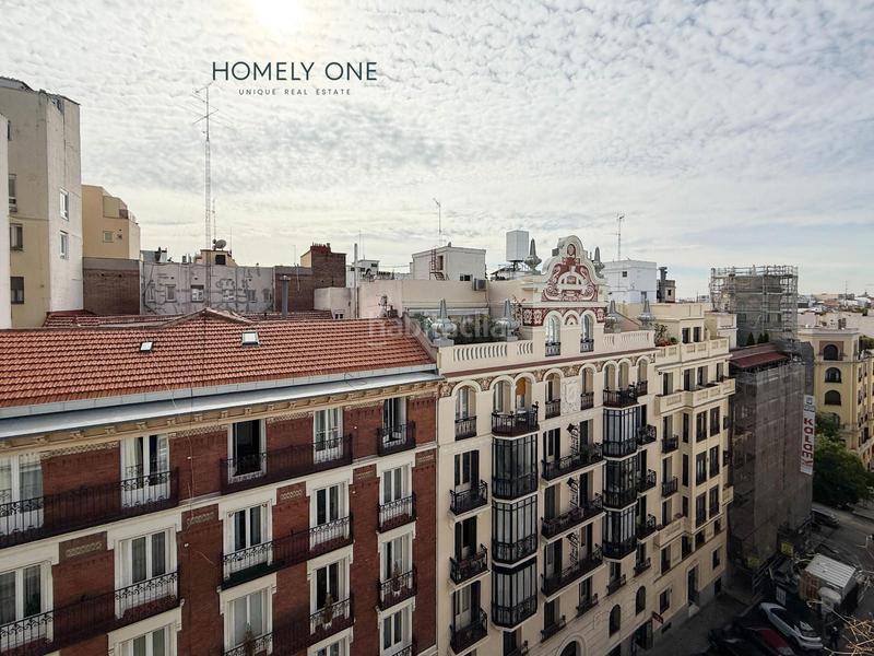 Foto f7479812-e1e5-45e3-b71c-256dba68ad8a. Àtic amb calefacció aparcament a Jerónimos Madrid